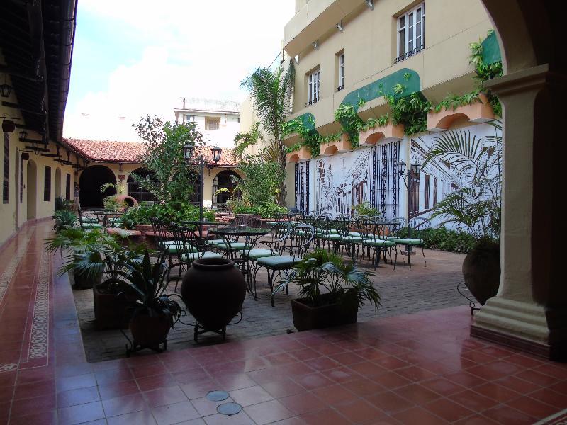E Santa Maria Hotel Camaguey Exterior photo